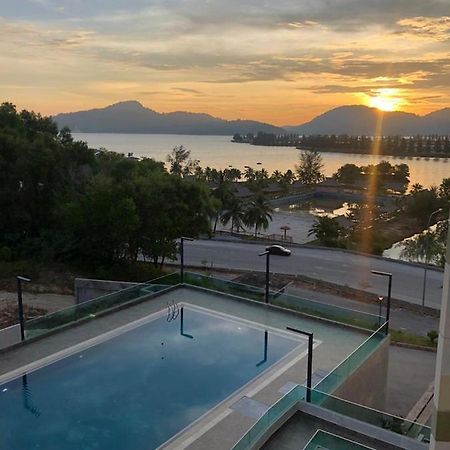 Marina Heights Seaview Resort 2 Лумут Экстерьер фото